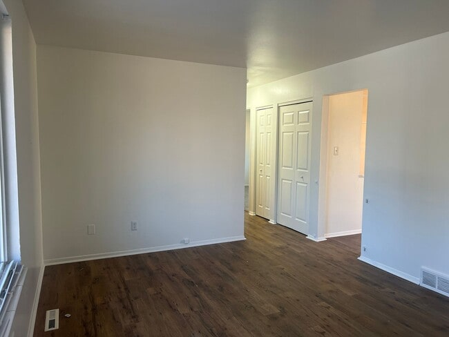 Photo - Lansing27 Unit #29