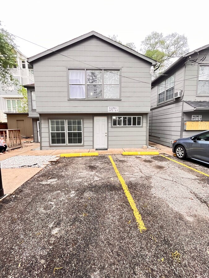 911 Byrne St Apartments For Rent in Houston, TX