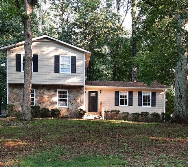 Building Photo - 888 Chartley Dr SW