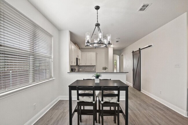 Photo - 1509 Waterfall Ln