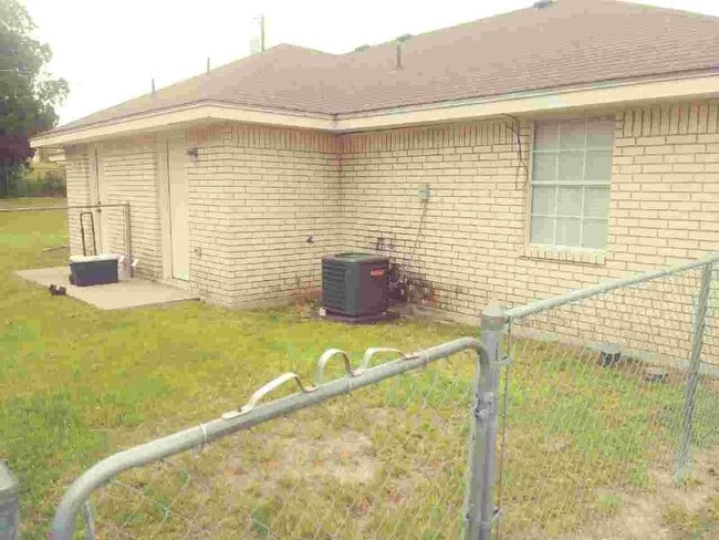 Photo - 804 Industrial Ave Unidad 804 Industrial # 1