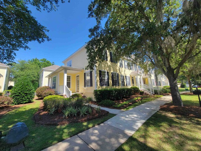 Photo - 4282 Avon Park Cir Townhome