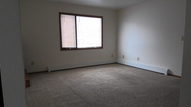 Living Room - 7411 Woburn Cir