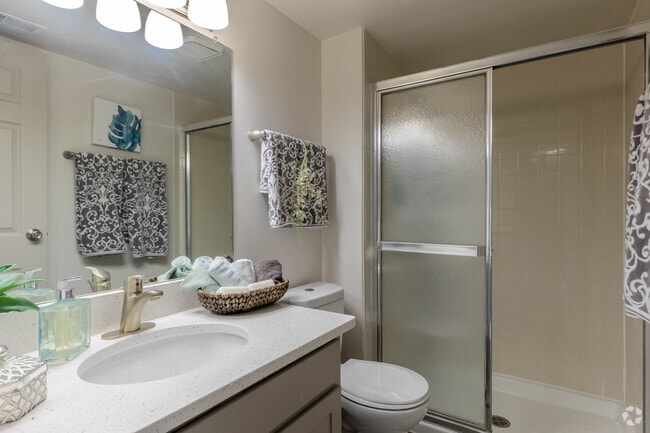 2BR, 2BA - 1,100SF - Primary Bathroom