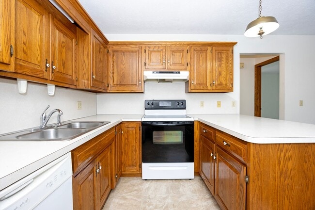 Photo - 127 E Adams St