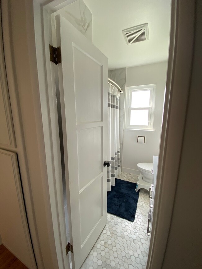 Photo - 1466 N Caswell Ave