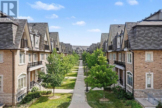 Photo - 17 Eaton Park Ln
