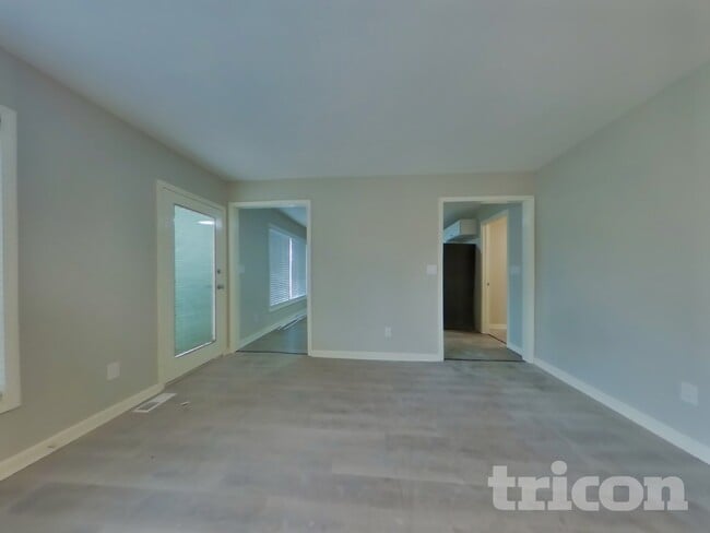 Photo - 1133 NE Banner Dr