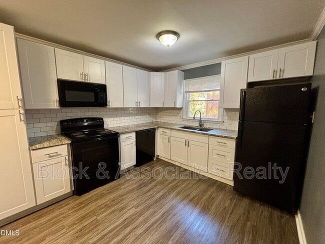 Photo - 1019 Greenwich St