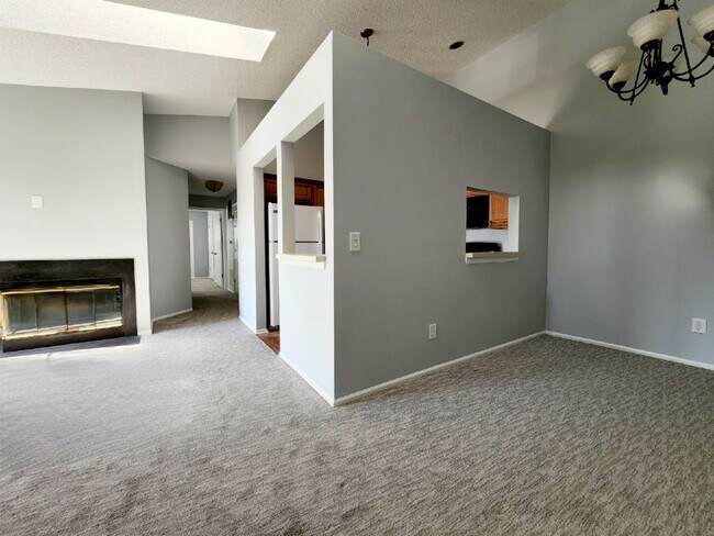 Photo - 2 Bedroom, 2 Bath - Society Hill, Mahwah, NJ - "NO BROKER FEE"