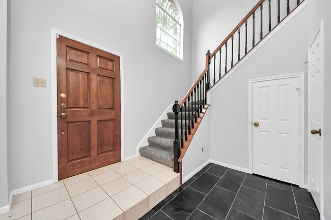 Photo - 2102 Gemini St