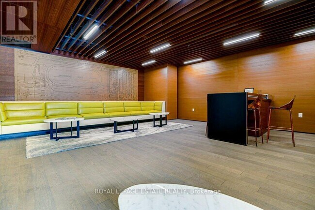 Photo - 1888 Queen St E Unit 211