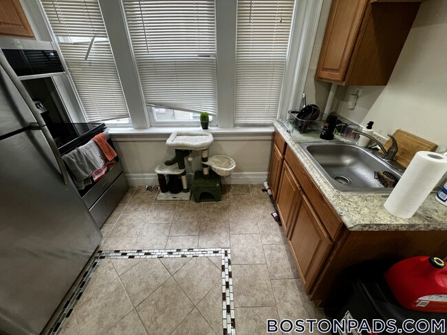 Photo - 244 Kelton St Unidad 16