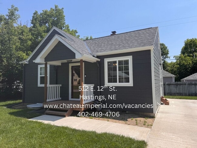 Building Photo - 3 Bedroom House