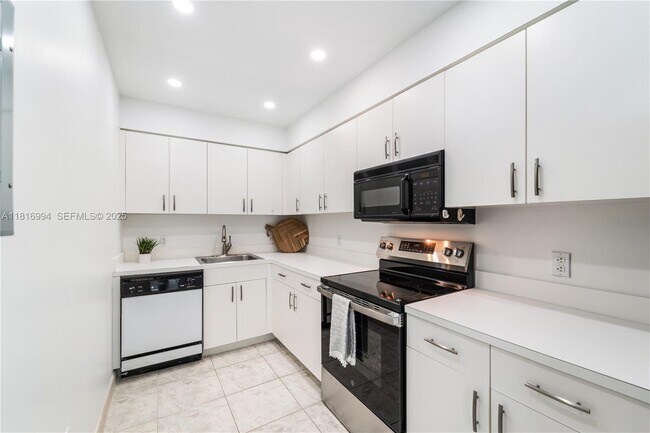 Photo - 800 Claughton Island Dr Unidad 1103