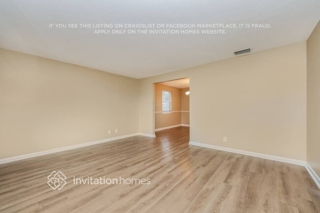 Photo - 1705 Village Ct