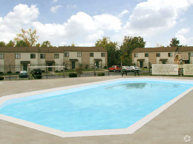 Building Photo - Covington Square Rental
