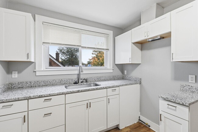 Photo - 1838 Markese Ave