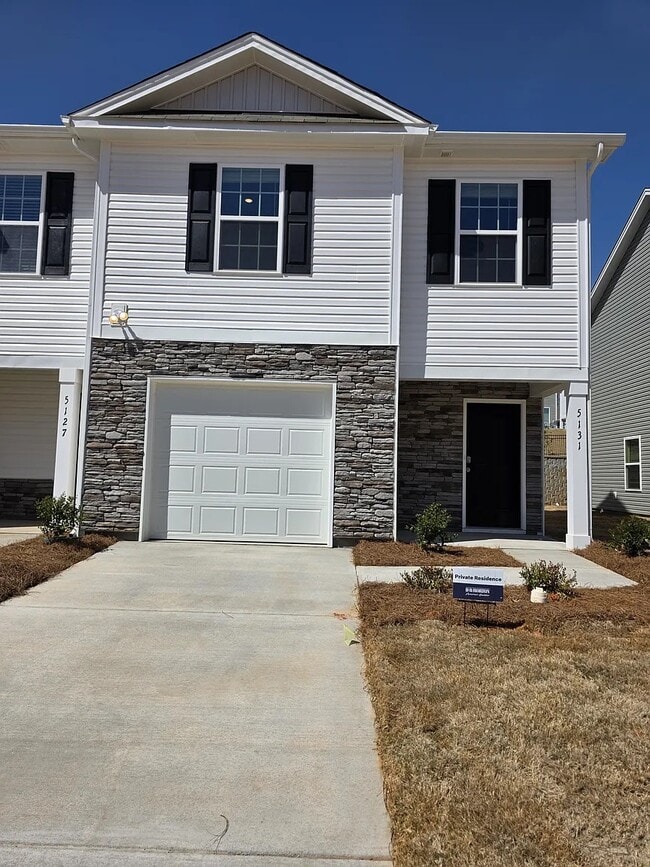 Photo - 5131 Hyrule Dr