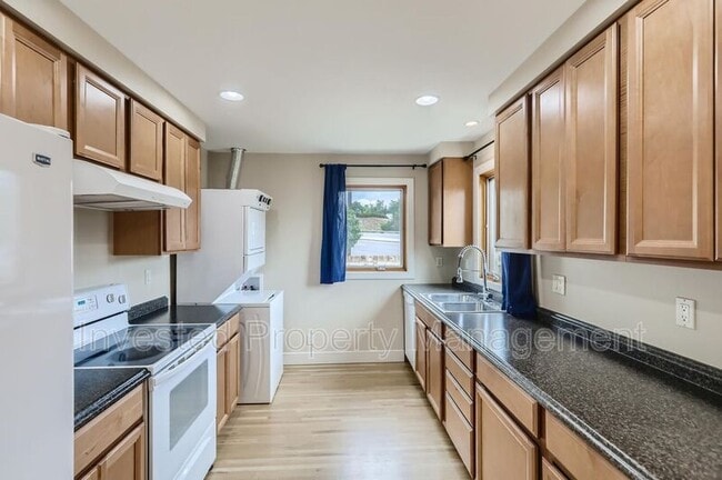 Photo - 3580 S Marion St Unit A