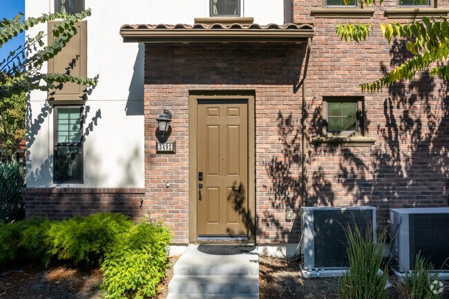 Photo - Las Positas Townhomes