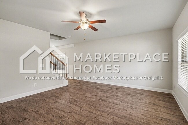 Photo - 845 Crescent Ln