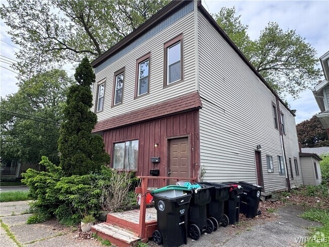 Building Photo - 244 Broad St Rental