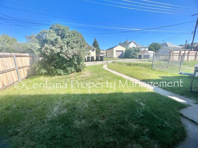 Photo - 731-733 Zarelda Unit 733