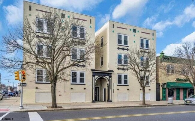 Building Photo - 3939 Ventnor Ave Unit B8