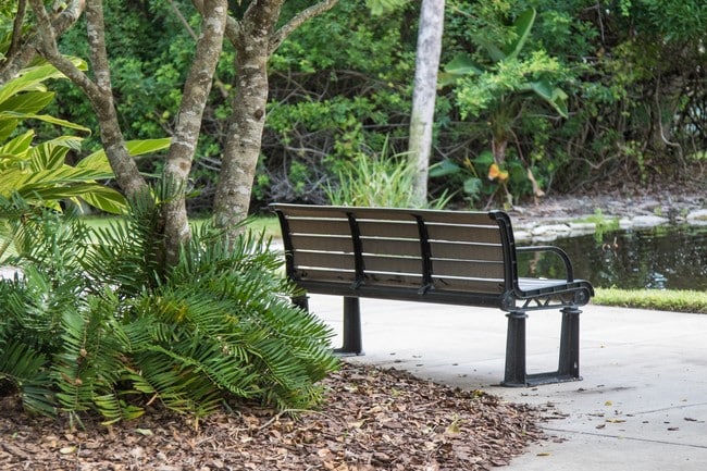 Photo - Imperial Palms Apartments