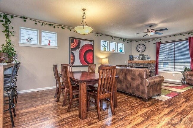 Photo - 20758 NE Sierra Dr