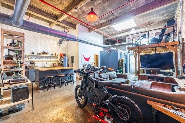 Building Photo - 659 Auburn Ave NE Unit 217