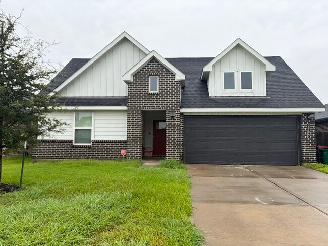 Building Photo - 29422 Pikes Peak Dr
