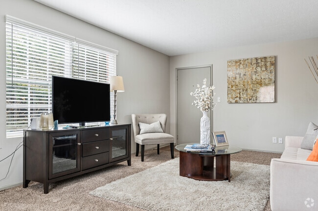 2BR, 1BA - 737SF - Living Room