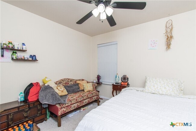 Building Photo - 424 Winter Sun Dr Rental