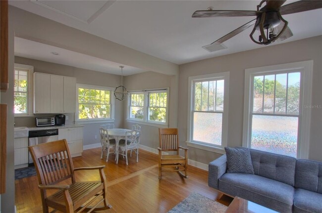 Photo - 835 7th Ave S Unidad A