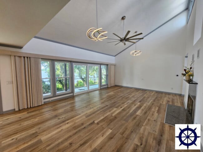 Photo - 4717 N Lakewood Dr