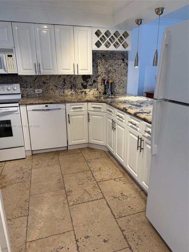 Photo - 5701 Collins Ave Unit 1207