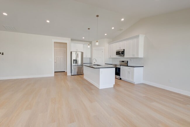 Photo - 228 Dakota Ave