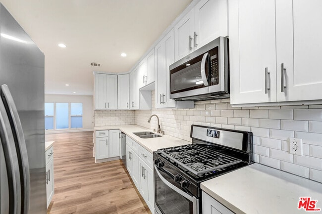 Photo - 337 N Oakhurst Dr Unidad 1