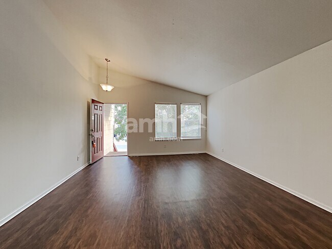 Photo - 1183 Sandpiper Ln