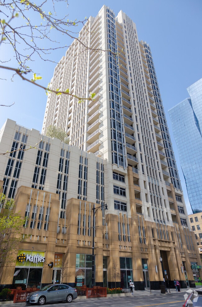Building Photo - 1400 S Michigan Ave Unit 708 Rental