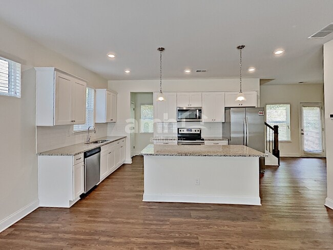 Photo - 104 Cobblestone Dr