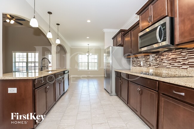 Photo - 1594 Raven Rd