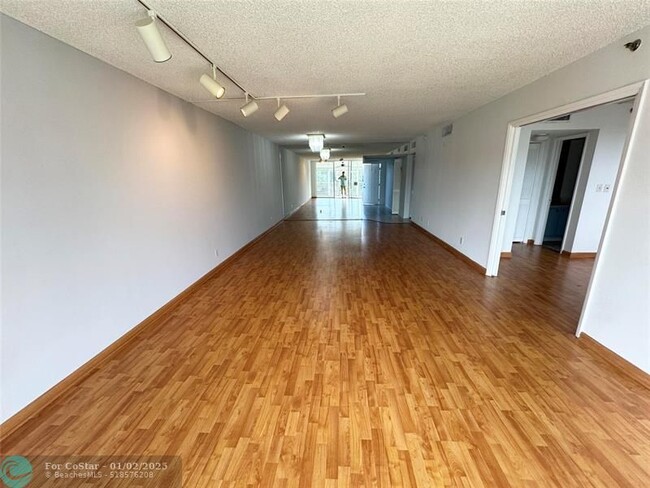 Photo - 3510 Oaks Way Condo Unit 407