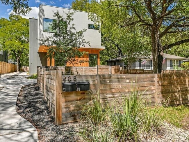 Building Photo - 908 Nalide St Unit A Rental