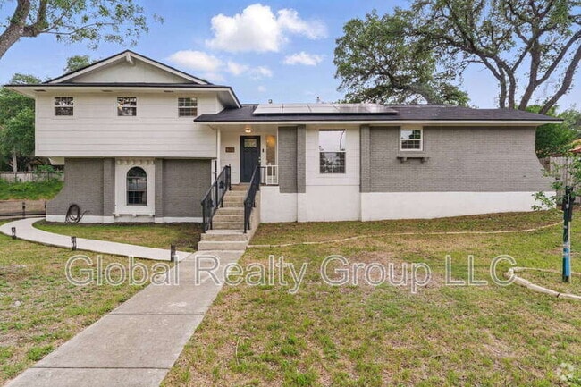 Building Photo - 806 Sugar Pine Dr Rental