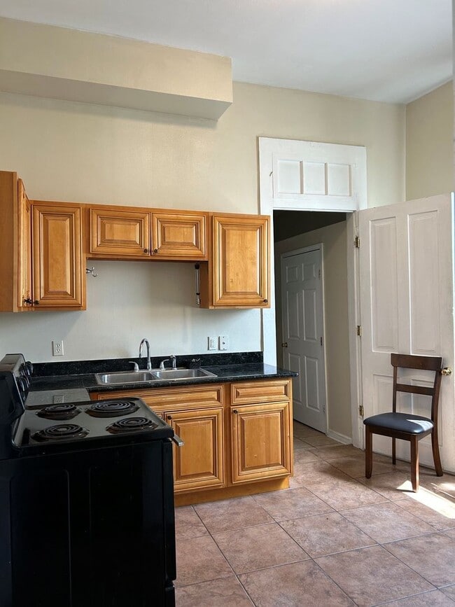 3313-15 Baronne St.