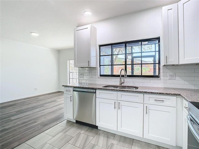 Photo - 1019 Blackwater Dr