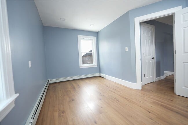 Photo - 167 Baxter St